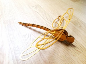 Goldige 3D-Libelle